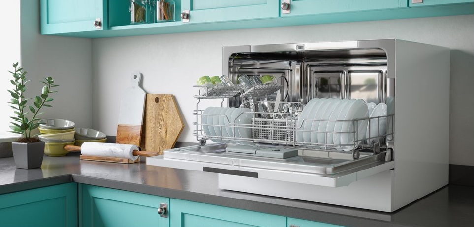 Фото кухни с маленькой посудомоечной машиной